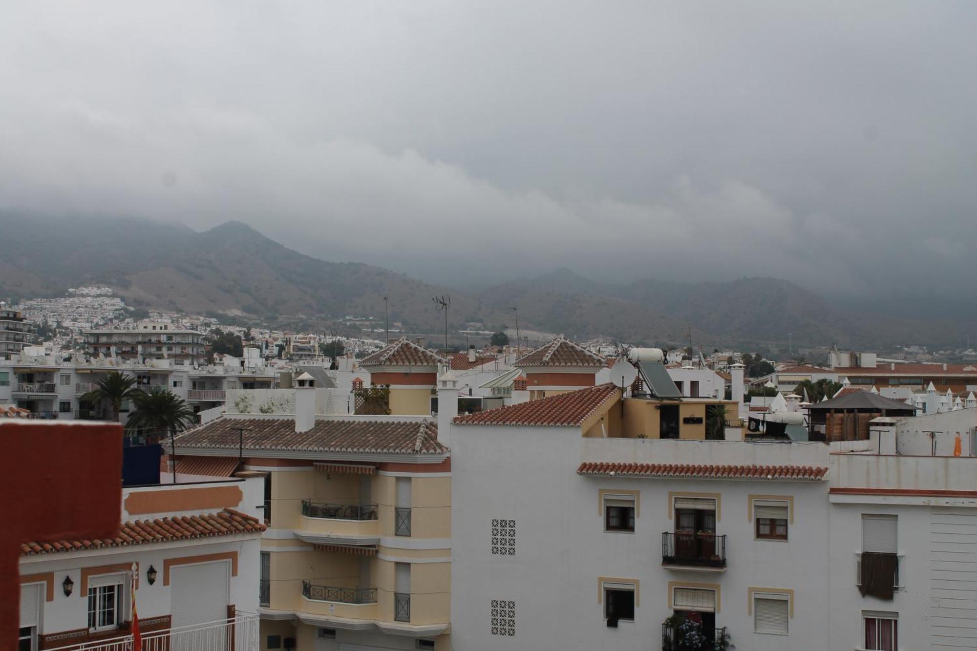 Apartamentos Turisticos Plaza Del Olvido Nerja Dış mekan fotoğraf