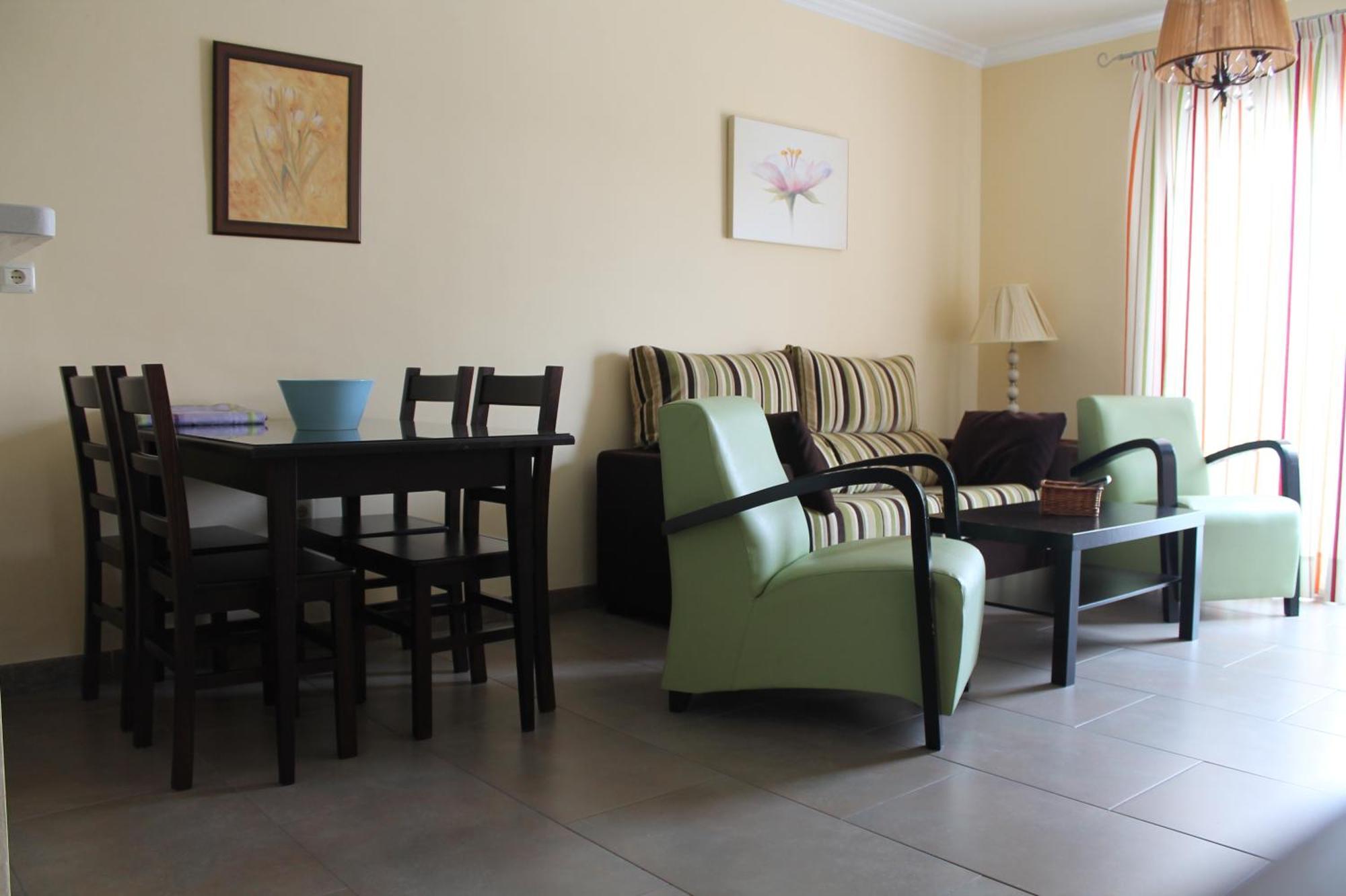 Apartamentos Turisticos Plaza Del Olvido Nerja Dış mekan fotoğraf