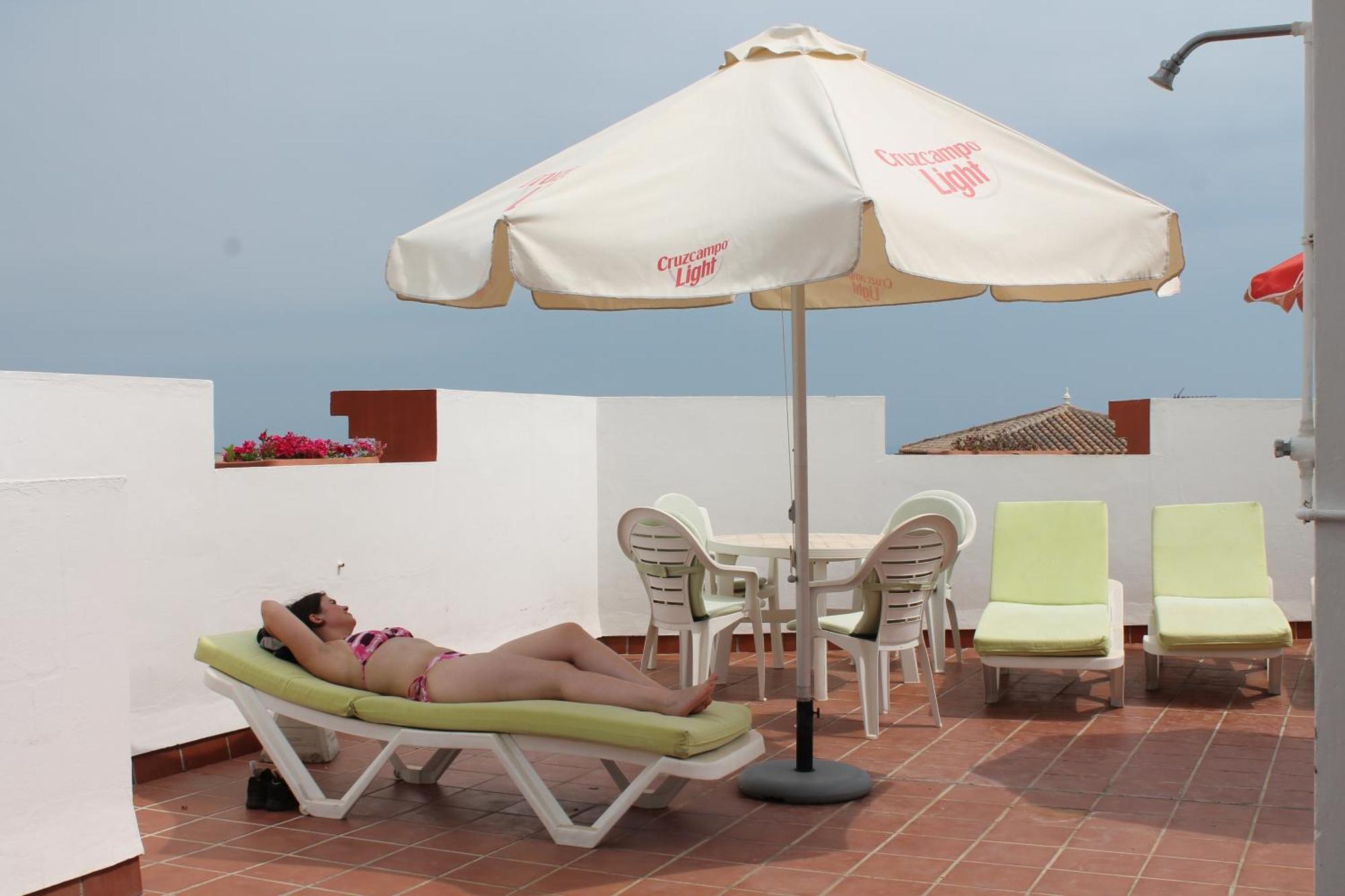 Apartamentos Turisticos Plaza Del Olvido Nerja Dış mekan fotoğraf